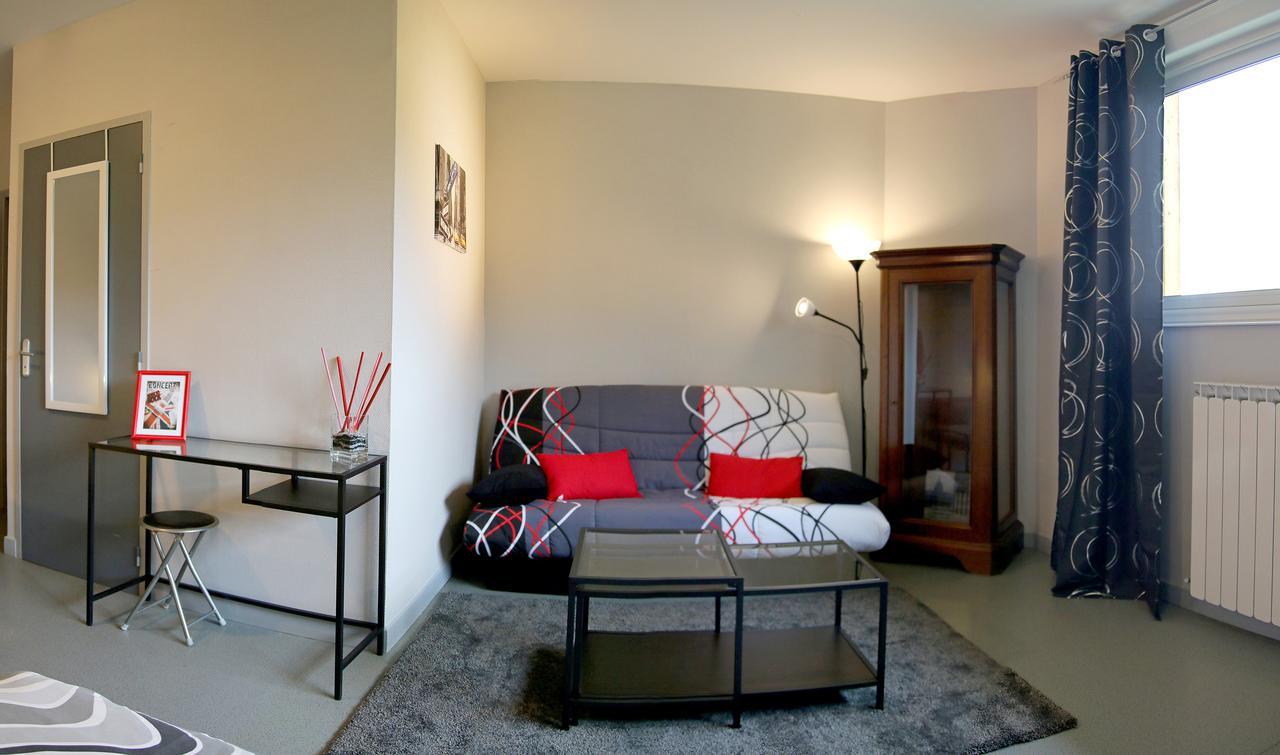 Le Grand Val Bed & Breakfast Lavastrie Екстериор снимка