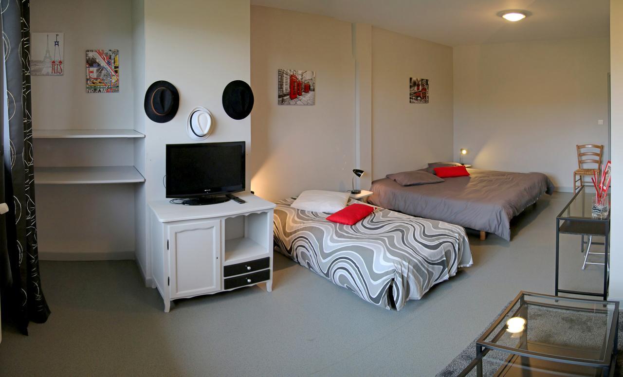 Le Grand Val Bed & Breakfast Lavastrie Екстериор снимка